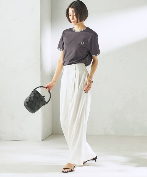 FRED PERRY(フレッドペリー)の「FRED PERRY:M1588 TWIN TIPPED TEE(Tシャツ/カットソー・レディース・ブラック/ダークグレー/グリーン/ネイビー/ライトブルー/ダークブルー/チャコールグレー/コバルトブルー/ホワイト・ONE SIZE)」の19枚目の写真