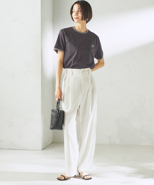 FRED PERRY(フレッドペリー)の「FRED PERRY:M1588 TWIN TIPPED TEE(Tシャツ/カットソー・レディース・ブラック/ダークグレー/グリーン/ネイビー/ライトブルー/ダークブルー/チャコールグレー/コバルトブルー/ホワイト・ONE SIZE)」の20枚目の写真