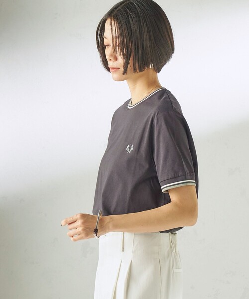 FRED PERRY(フレッドペリー)の「FRED PERRY:M1588 TWIN TIPPED TEE(Tシャツ/カットソー・レディース・ブラック/ダークグレー/グリーン/ネイビー/ライトブルー/ダークブルー/チャコールグレー/コバルトブルー/ホワイト・ONE SIZE)」の22枚目の写真