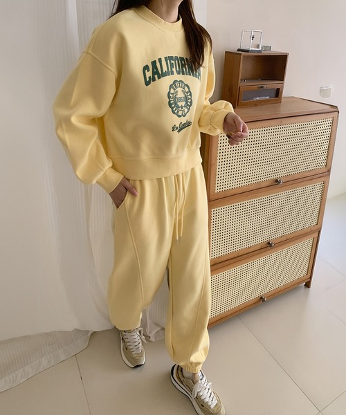 LOWO(ロワ)の「フロントプリント スウェット トレーナー ワイドパンツ セットアップ 上下セット(セットアップ・レディース・ネイビー/イエロー/ライトグレー/オフホワイト/ブルー・FREE)」の18枚目の写真