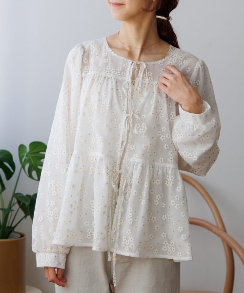 flower（フラワー）の「ブロッサムチュールブラウス（シャツ/ブラウス・レディース・ホワイト・FREE）」の4枚目の写真