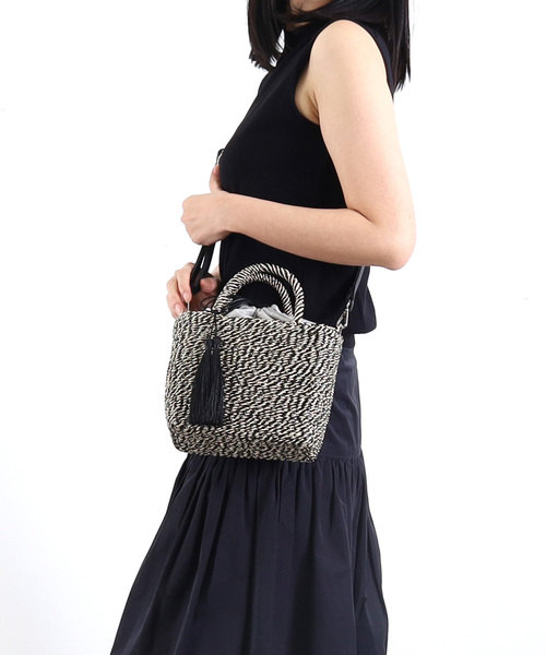 WOVEN ブラック かごバッグ タッセル付き 0420594002745an_1?$VS_1500$