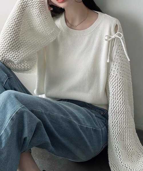 Meiru(メイル)の「カットアウトリボン透かし編みニット(ニット/セーター・レディース・チャコール/ブラック/ホワイト・LARGE/MEDIUM)」の1枚目の写真