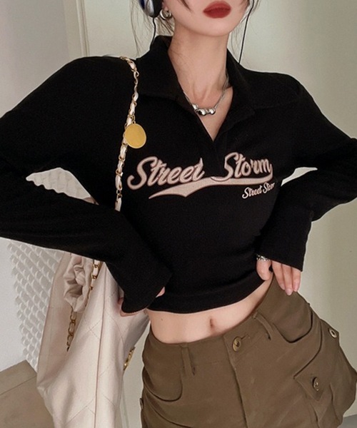Lace Ladies（レースレディース）の「ロゴプリント 襟付き スキッパーネック クロップド丈 カットソー（Tシャツ/カットソー・レディース・グレー/ブラック/ブラウン/アイボリー・M/XL）」の3枚目の写真