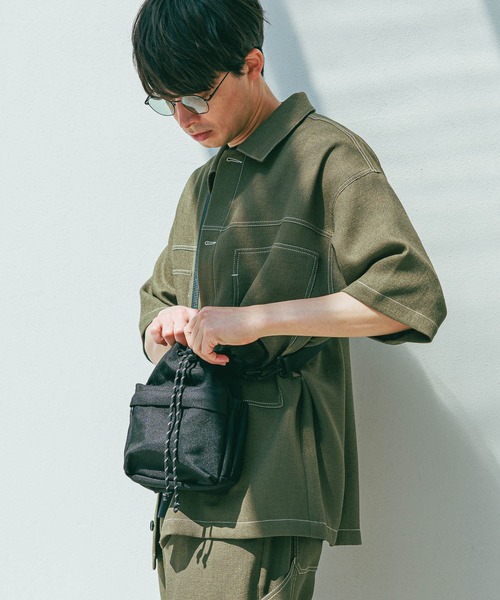 LAKOLE(ラコレ)の「ポケット巾着ショルダーバッグ / 290250(ショルダーバッグ・メンズ・カーキ/ブラック/ネイビー・FREE)」の19枚目の写真