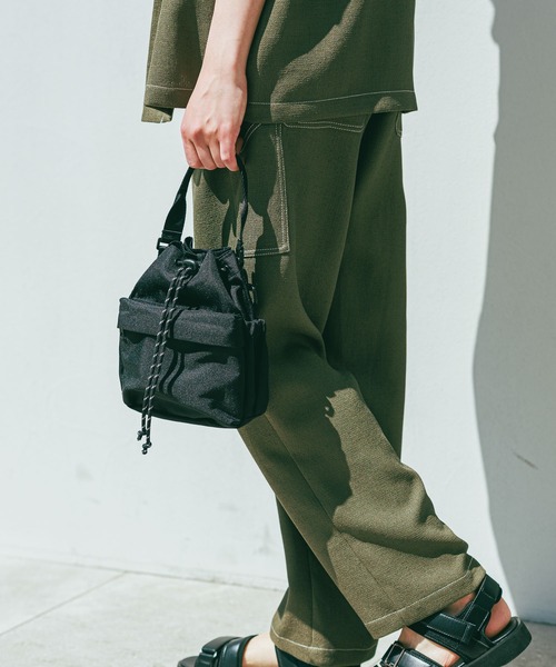 LAKOLE(ラコレ)の「ポケット巾着ショルダーバッグ / 290250(ショルダーバッグ・メンズ・カーキ/ブラック/ネイビー・FREE)」の20枚目の写真