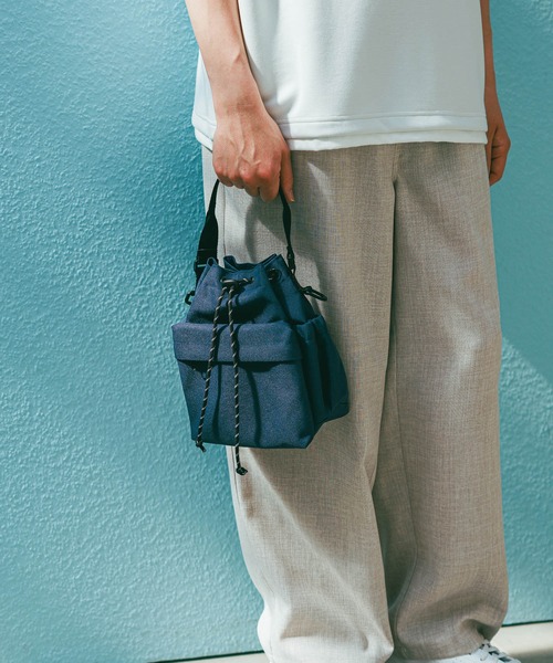 LAKOLE(ラコレ)の「ポケット巾着ショルダーバッグ / 290250(ショルダーバッグ・メンズ・カーキ/ブラック/ネイビー・FREE)」の21枚目の写真