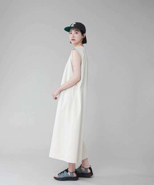 EKAL（エカル）の「『吸水速乾/UVカット』DRY OUT SLEEVLESS ONE-PIECE（ワンピース・レディース・ネイビー/チャコールグレー/アイボリー/ブラウン系その他・FREE）」の11枚目の写真