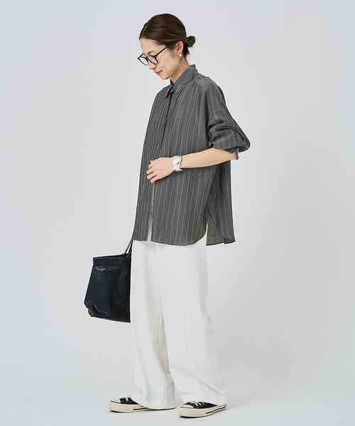 FRAMeWORK（フレームワーク）の「キュプラストライプオーバーシャツ（シャツ/ブラウス・レディース・アイボリー/チャコールグレー・FREE）」の4枚目の写真