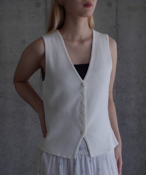 Knitted vest（ベスト）｜gina tricot（ジーナトリコ）のファッション