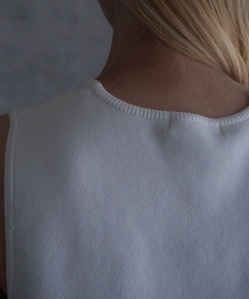 gina tricot(ジーナトリコ)の「Knitted vest(ベスト・レディース・ブラック/オフホワイト・S)」の7枚目の写真