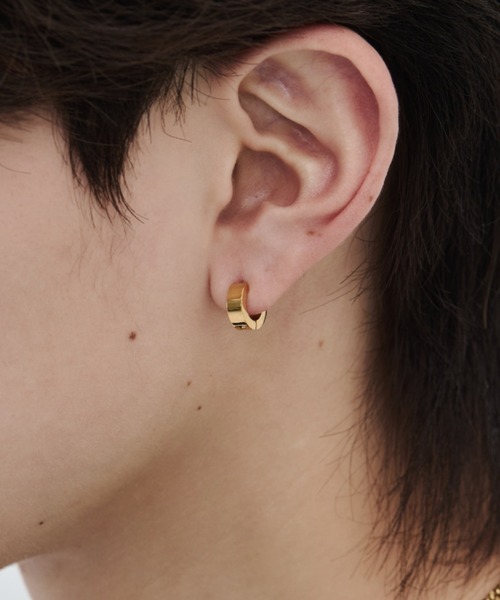 WYZ surgical stainless(ダブリューワイジィーサージカルステンレス)の「【 金属アレルギー対応 】シンプルフープピアス サージカルステンレス (両耳用) 直径10mm, 幅4mm(ピアス(両耳用)・メンズ・ゴールド/ブラック/シルバー・FREE)」の3枚目の写真