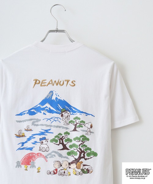 PEANUTS(ピーナッツ)の「PEANUTS スカジャン風刺繍&プリント天竺半袖Tシャツ(Tシャツ/カットソー・メンズ・ブラック/ホワイト系/ブラック系/ホワイト/ブラック系1/ホワイト系1・M/L/LL)」の2枚目の写真