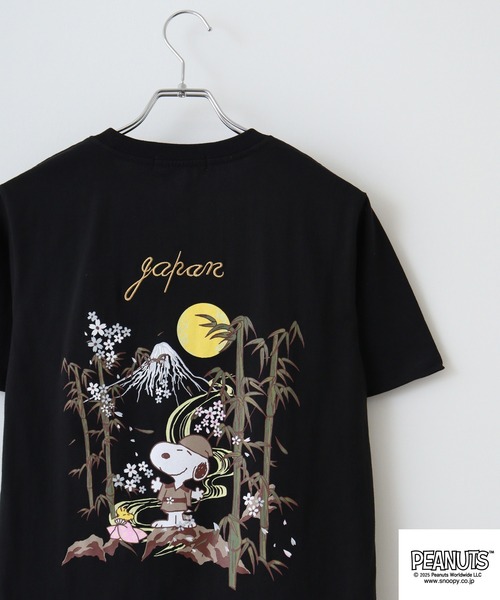 PEANUTS(ピーナッツ)の「PEANUTS スカジャン風刺繍&プリント天竺半袖Tシャツ(Tシャツ/カットソー・メンズ・ブラック/ホワイト系/ブラック系/ホワイト/ブラック系1/ホワイト系1・M/L/LL)」の6枚目の写真