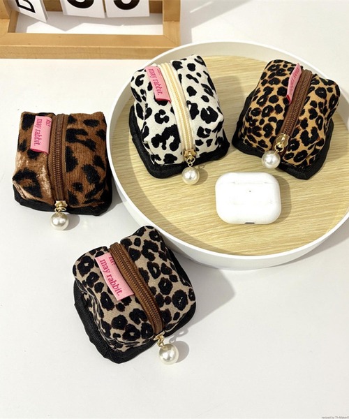 SAINT LAURENT レオパード柄 イヤホンケース slp0000001003.jpg