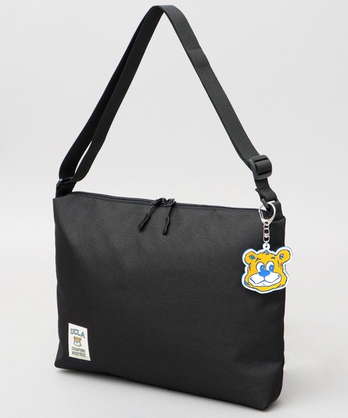 UCLA(ユーシーエルエー)の「UCLA ショルダーバッグ ジョー ラバーチャーム付き(ショルダーバッグ・メンズ・ブラック・FREE)」の11枚目の写真