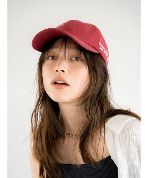 Ungrid（アングリッド）の「エンブロイダリーカラーロゴキャップ（キャップ・レディース・アイボリー/レッド/ネイビー・FREE）」の5枚目の写真