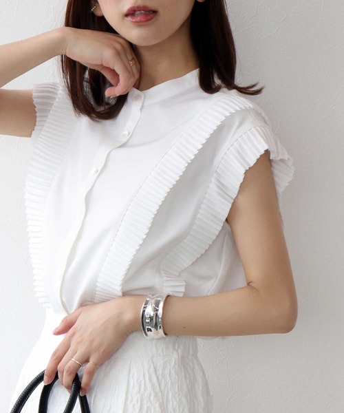 Jines(ジネス)の「プリーツディティール バンドカラーブラウス(シャツ/ブラウス・レディース・ホワイト/ブラウン/グリーン/ベージュ/ネイビー・38)」の18枚目の写真