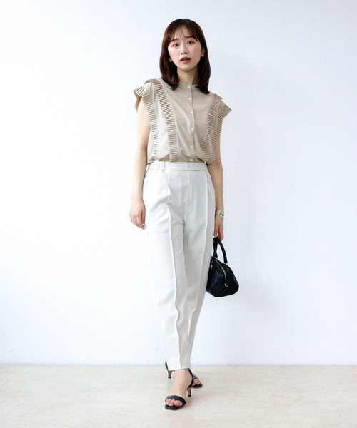 Jines(ジネス)の「プリーツディティール バンドカラーブラウス(シャツ/ブラウス・レディース・ホワイト/ブラウン/グリーン/ベージュ/ネイビー・38)」の21枚目の写真