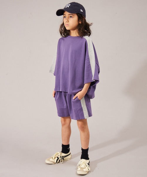 PAIRMANON STREET(ペアマノンストリート)の「【摩擦に強いミニ裏毛】【PAIRMANON STREET】サイドライン オーバーサイズ セットアップ(セットアップ・キッズ・ブラック/グレー/パープル/グリーン・120/110/100/90/130/160/140/150)」の4枚目の写真