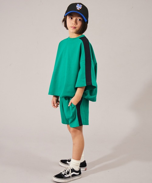 PAIRMANON STREET(ペアマノンストリート)の「【摩擦に強いミニ裏毛】【PAIRMANON STREET】サイドライン オーバーサイズ セットアップ(セットアップ・キッズ・ブラック/グレー/パープル/グリーン・120/110/100/90/130/160/140/150)」の3枚目の写真