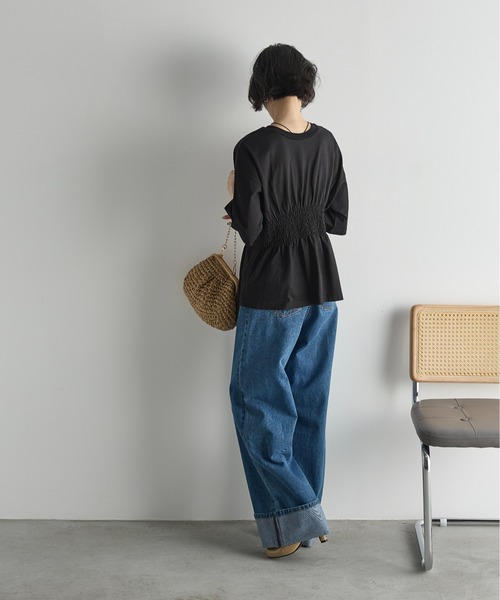 THE YOn（ザヨン）の「ウエストタックハーフスリーブTシャツ（Tシャツ/カットソー・レディース・サンドベージュ/ブラウン/サックスブルー/ブラック・FREE）」の14枚目の写真