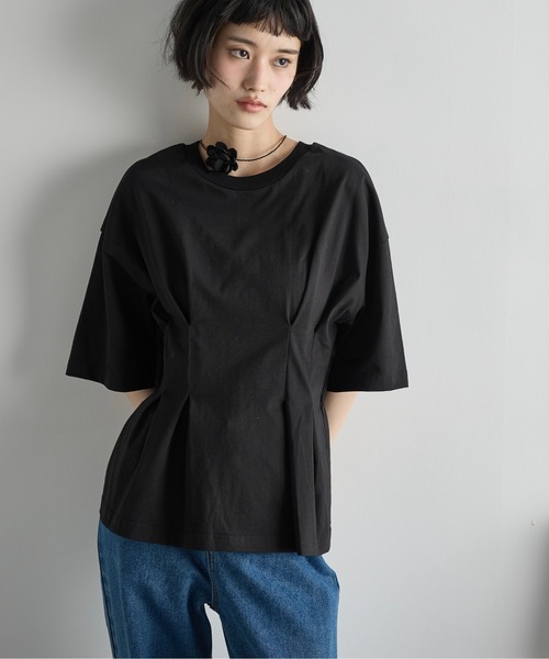 THE YOn（ザヨン）の「ウエストタックハーフスリーブTシャツ（Tシャツ/カットソー・レディース・サンドベージュ/ブラウン/サックスブルー/ブラック・FREE）」の5枚目の写真