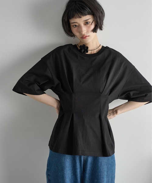 THE YOn（ザヨン）の「ウエストタックハーフスリーブTシャツ（Tシャツ/カットソー・レディース・サンドベージュ/ブラウン/サックスブルー/ブラック・FREE）」の6枚目の写真