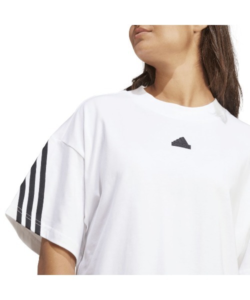 adidas(アディダス)の「アディダス adidas フューチャーアイコン スリーストライプス 半袖Tシャツ(Tシャツ/カットソー・レディース・ダークグレー/ホワイト・S/M/L/XL)」の7枚目の写真