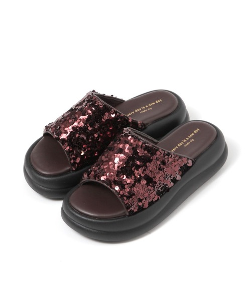 ★ALDO★オシャレな金具装飾★スライドサンダル★Loungeslide★ Loungeslide Black Men's Slides | ALDO US