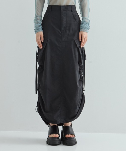 STUDIOUS（ステュディオス）の「【STUDIOUS/ステュディオス】Drawstring Cargo Skirt/ドローストリングカーゴスカート（スカート・レディース・ブラック/ダークグレー・1/2）」の21枚目の写真