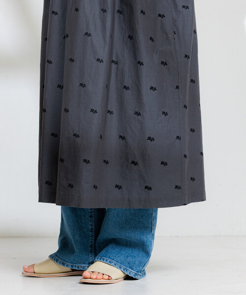 FREAK'S STORE(フリークスストア)の「インド 配色シフリー刺繍ワンピース(ワンピース・レディース・チャコール/パープル・フリ-)」の13枚目の写真