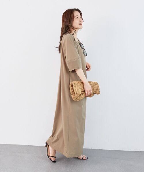 le.coeur blanc(ルクールブラン)の「《接触冷感》ナイロンストレッチ2WAYワンピース(ワンピース・レディース・ダークグレー/カーキオリーブ・38)」の7枚目の写真