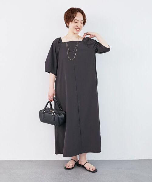 le.coeur blanc(ルクールブラン)の「《接触冷感》ナイロンストレッチ2WAYワンピース(ワンピース・レディース・ダークグレー/カーキオリーブ・38)」の13枚目の写真