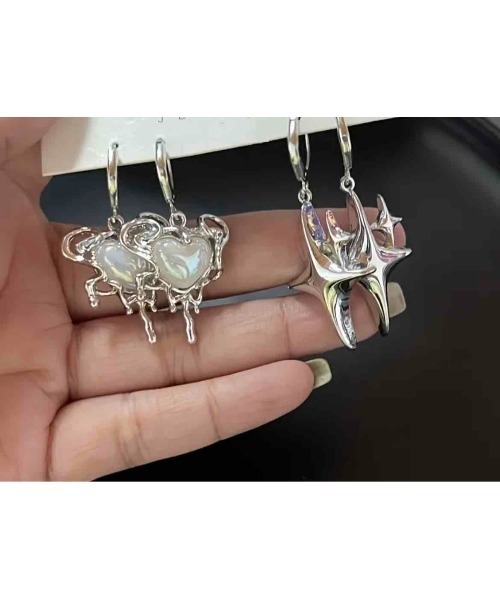 tone(トーン)の「【88eighty-eight】シルバースター&ハートリングピアス2点セット【import】(MA)(ピアス(両耳用)・レディース・シルバー・FREE)」の7枚目の写真