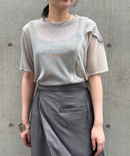 &g'aime(アンジェム)の「【&g'aime】カーブラメ切替ニット Curved Metallic Accent Knit(ニット/セーター・レディース・ブラウン/ブラック/グレイッシュベージュ・FREE)」の18枚目の写真