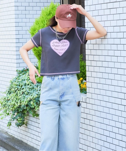 GORGE(ゴージ)の「《ハートロゴ×配色ステッチ》レディース テレコ半袖Tシャツ クロップド丈 春夏秋(Tシャツ/カットソー・レディース・オフホワイト/グレー/スミクロ・F)」の4枚目の写真