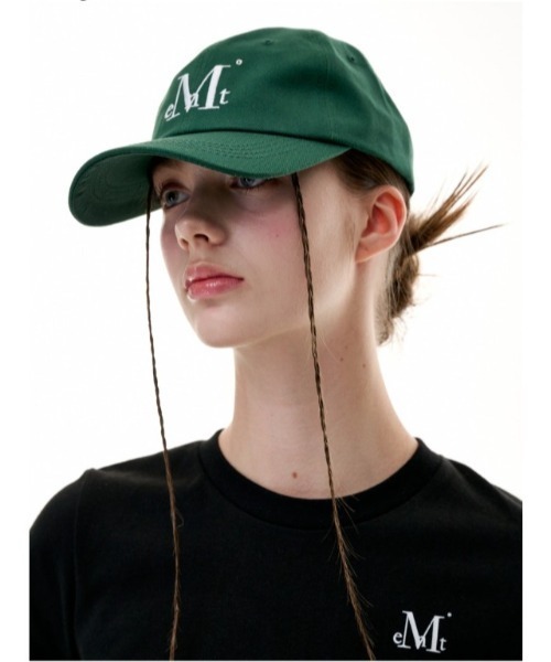 MUCENT（ムセント）の「◇MUCENT◇《Ada. 限定カラー有》ブランド直輸入正規品/シグネチャー ベースボールキャップ　MUCENT SIGNATURE BALL CAP（キャップ・レディース・ネイビー/クリーム/グレー/ブラック/ダークカーキ/ブルー系その他/チャコール/ダークブルー/レッド/グリーン/ブラウン/ホワイト/グリーン×ピンク/ブルー系その他3/ブルー系その他2/ダークオリーブ/ライトブルー/ブラウン系その他/ブラック×レッド/ピンク/ベージュ系その他/ブラウン系その他3/ライトピンク/ブルー系その他4/ブルー系その他6/グレー系その他/ピンク系その他/ベージュ/グリーン系その他/ブラック系その他/ブルー系その他7/セージグリーン/グレイッシュブルー/ブラウン系その他2/ホワイト×レッド/ホワイト×ブラック/ブラウン系その他4/ブラック系その他2/ネイビー系/バーガンディー/グリーン系/ネイビー系1/グレー系その他2/インディゴブルー・FREE）」の21枚目の写真