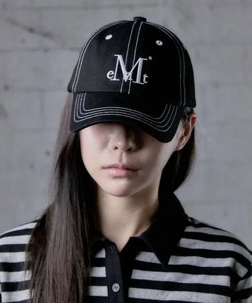 MUCENT（ムセント）の「◇MUCENT◇《Ada. 限定カラー有》ブランド直輸入正規品/シグネチャー ベースボールキャップ　MUCENT SIGNATURE BALL CAP（キャップ・レディース・ネイビー/クリーム/グレー/ブラック/ダークカーキ/ブルー系その他/チャコール/ダークブルー/レッド/グリーン/ブラウン/ホワイト/グリーン×ピンク/ブルー系その他3/ブルー系その他2/ダークオリーブ/ライトブルー/ブラウン系その他/ブラック×レッド/ピンク/ベージュ系その他/ブラウン系その他3/ライトピンク/ブルー系その他4/ブルー系その他6/グレー系その他/ピンク系その他/ベージュ/グリーン系その他/ブラック系その他/ブルー系その他7/セージグリーン/グレイッシュブルー/ブラウン系その他2/ホワイト×レッド/ホワイト×ブラック/ブラウン系その他4/ブラック系その他2/ネイビー系/バーガンディー/グリーン系/ネイビー系1/グレー系その他2/インディゴブルー・FREE）」の8枚目の写真