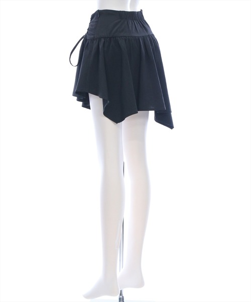 clear（クリア）の「ドロストリボンヘムミニスカート [Y2K アシンメトリー 着回し抜群]（スカート・レディース・ブラック/オフホワイト・F）」の8枚目の写真