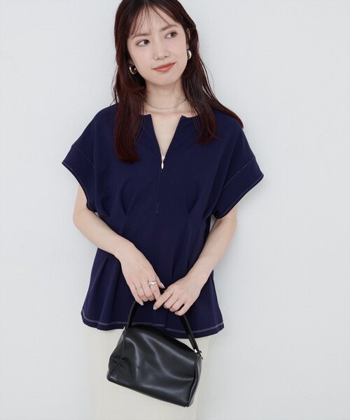 natural couture(ナチュラルクチュール)の「【mamamo】配色ステッチウエストタックカットソー(Tシャツ/カットソー・レディース・オフホワイト/グレー/ピンク/ネイビー・FREE)」の6枚目の写真