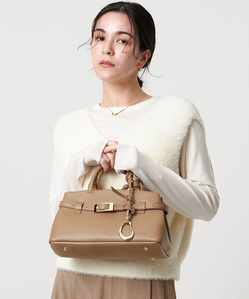 LE VERNIS（ル・ベルニ）の「＜LE VERNIS＞Poire チャーム バッグ-2WAY-（ハンドバッグ・レディース・モカ/ブラック・FREE）」の3枚目の写真