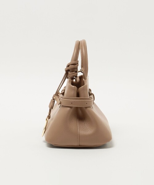 LE VERNIS（ル・ベルニ）の「＜LE VERNIS＞Poire チャーム バッグ-2WAY-（ハンドバッグ・レディース・モカ/ブラック・FREE）」の8枚目の写真