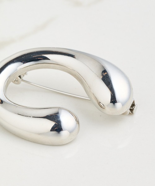 COLLAGE GALLARDAGALANTE（コラージュガリャルダガランテ）の「Cカーブブローチ（ブローチ/コサージュ・レディース・ゴールド/シルバー・FREE）」の12枚目の写真