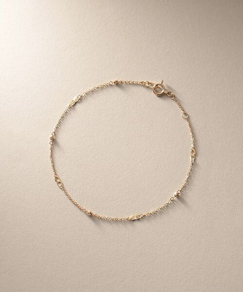 COCOSHNIK(ココシュニック)の「K18フラットキヘイ×ハニーカットビーズ ブレスレット(ブレスレット・レディース・イエローゴールド・17)」の6枚目の写真