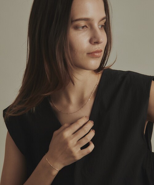 COCOSHNIK(ココシュニック)の「K18フラットキヘイ×ハニーカットビーズ ブレスレット(ブレスレット・レディース・イエローゴールド・17)」の8枚目の写真