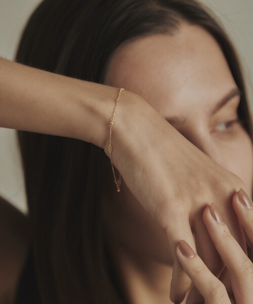 COCOSHNIK(ココシュニック)の「K18フラットキヘイ×ハニーカットビーズ ブレスレット(ブレスレット・レディース・イエローゴールド・17)」の9枚目の写真