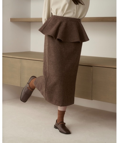 moi tytto（モイテュット）の「【セットアップ可能】チェックペプラムスカート（スカート・レディース・ダークブラウン/ブラウン・SMALL/FREE）」の2枚目の写真