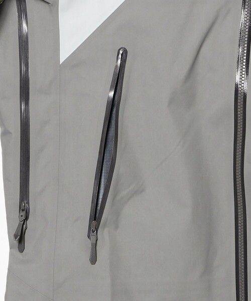 ARC'TERYX（アークテリクス）の「ARC’TERYX / Beta AR Jacket（ブルゾン・メンズ・ブラック・LARGE/MEDIUM/SMALL）」の5枚目の写真