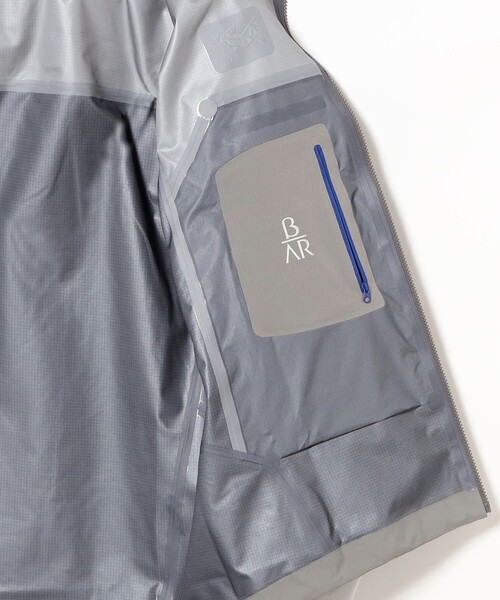 ARC'TERYX（アークテリクス）の「ARC’TERYX / Beta AR Jacket（ブルゾン・メンズ・ブラック・LARGE/MEDIUM/SMALL）」の8枚目の写真